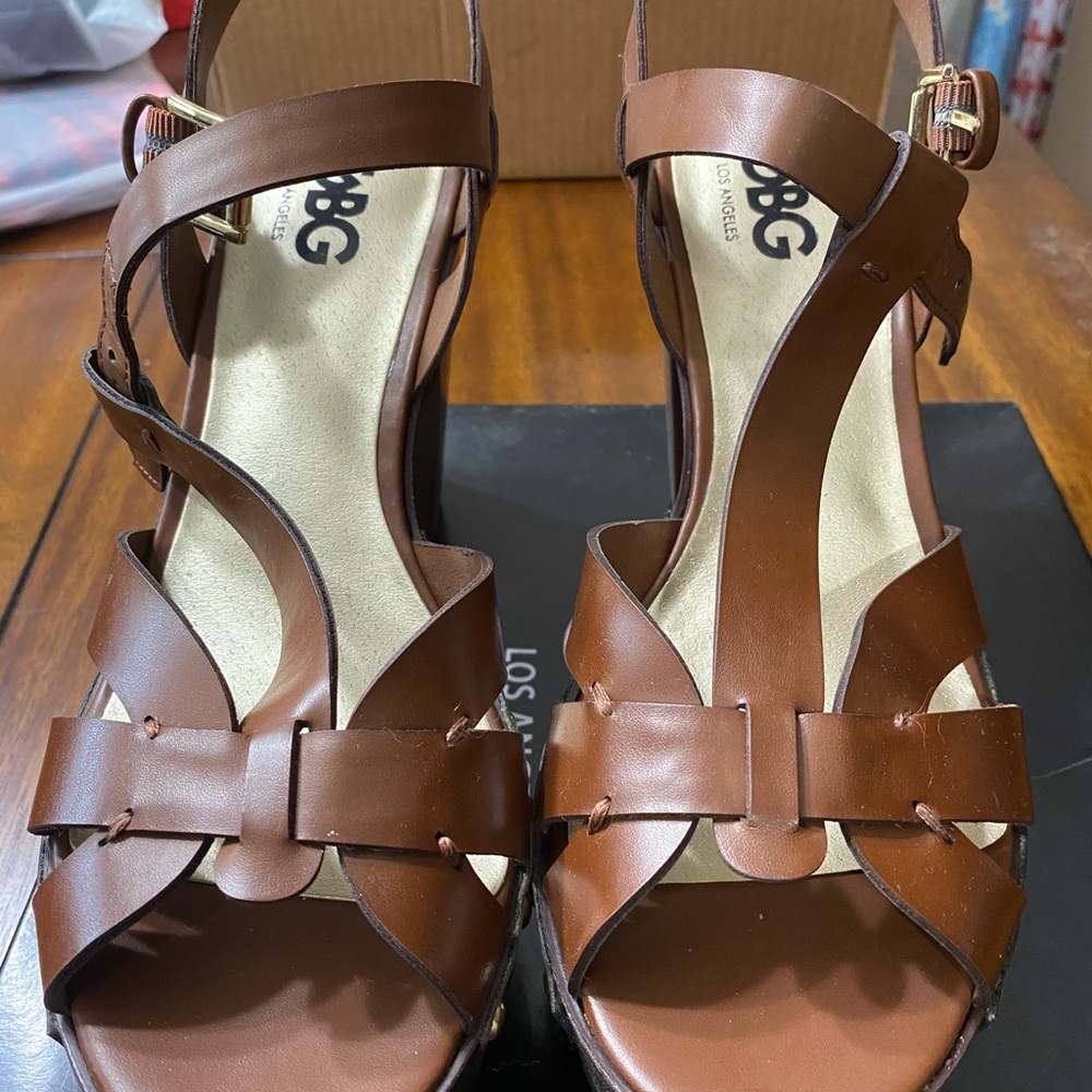 Brown platforms. Never worn - Picture 1 of 3